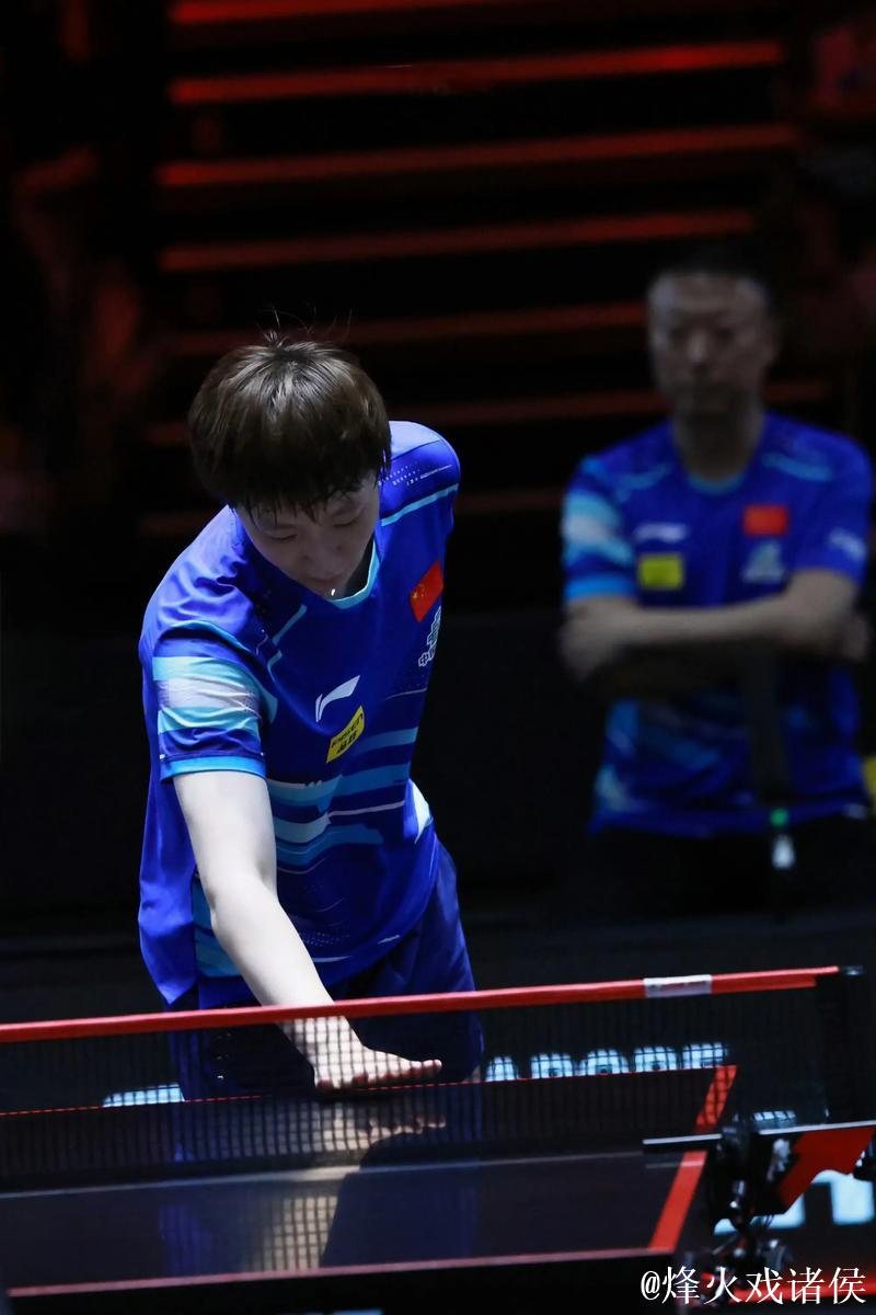 王曼昱加速出击,稳中求胜展现精湛球技 王曼昱加速出击,稳中求胜展现精湛球技